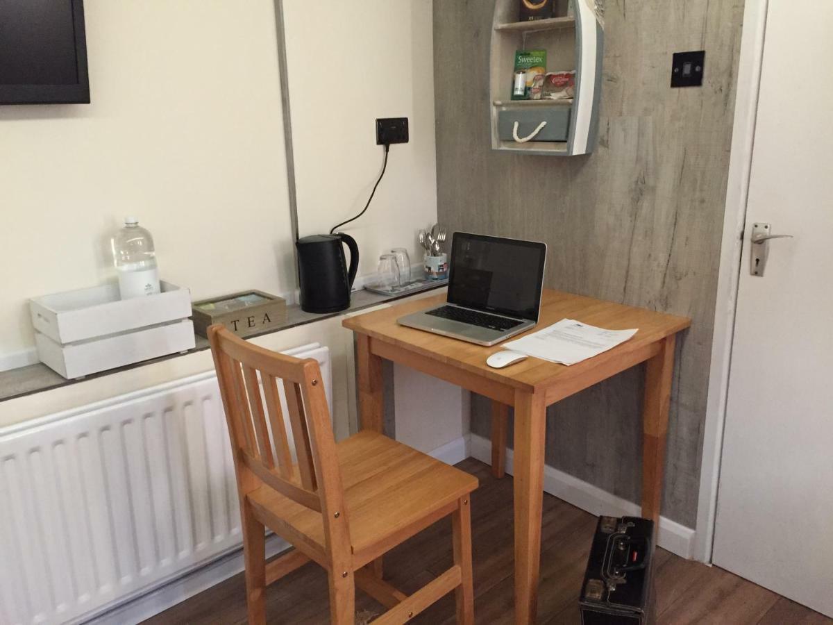 Self-Contained Small Apt. וויימות' מראה חיצוני תמונה